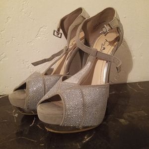 Anne Michelle High Heels